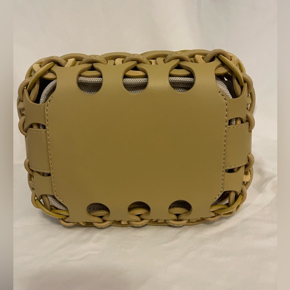 TORY BURCH MCGRAW DIE CUT SMALL BUCKET BAG - Picture 14 of 14